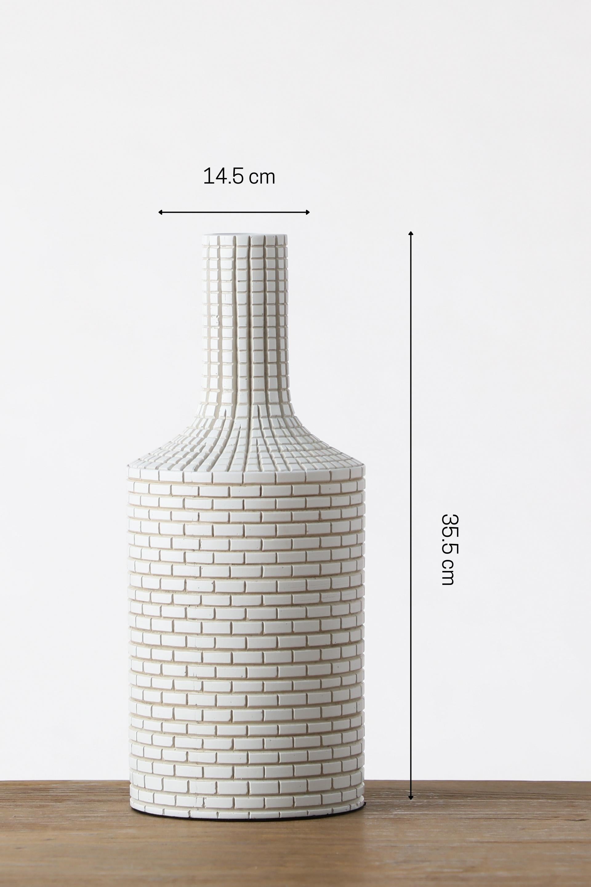 Resin flower vase for your home or office decor