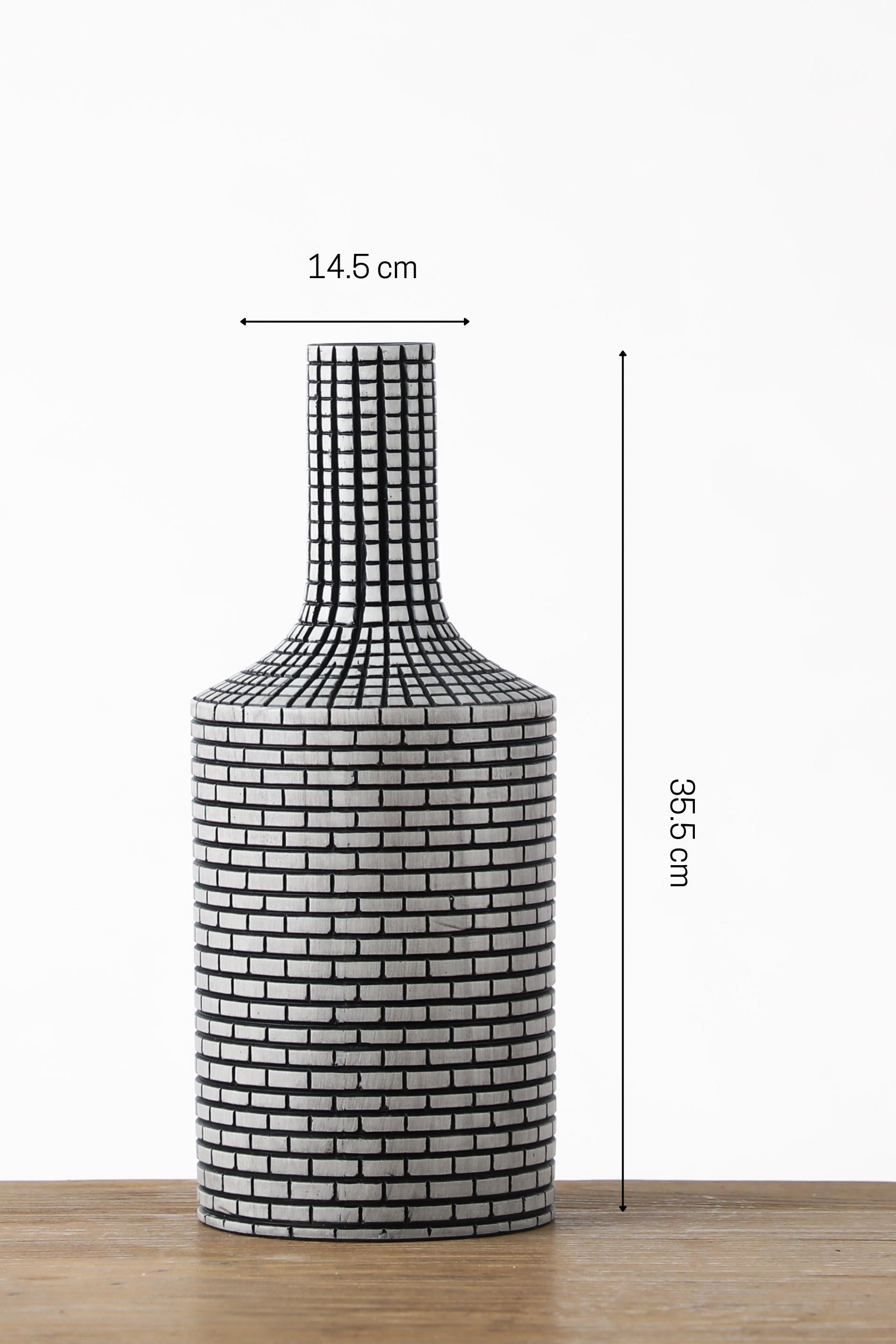 Resin flower vase for your home or office decor