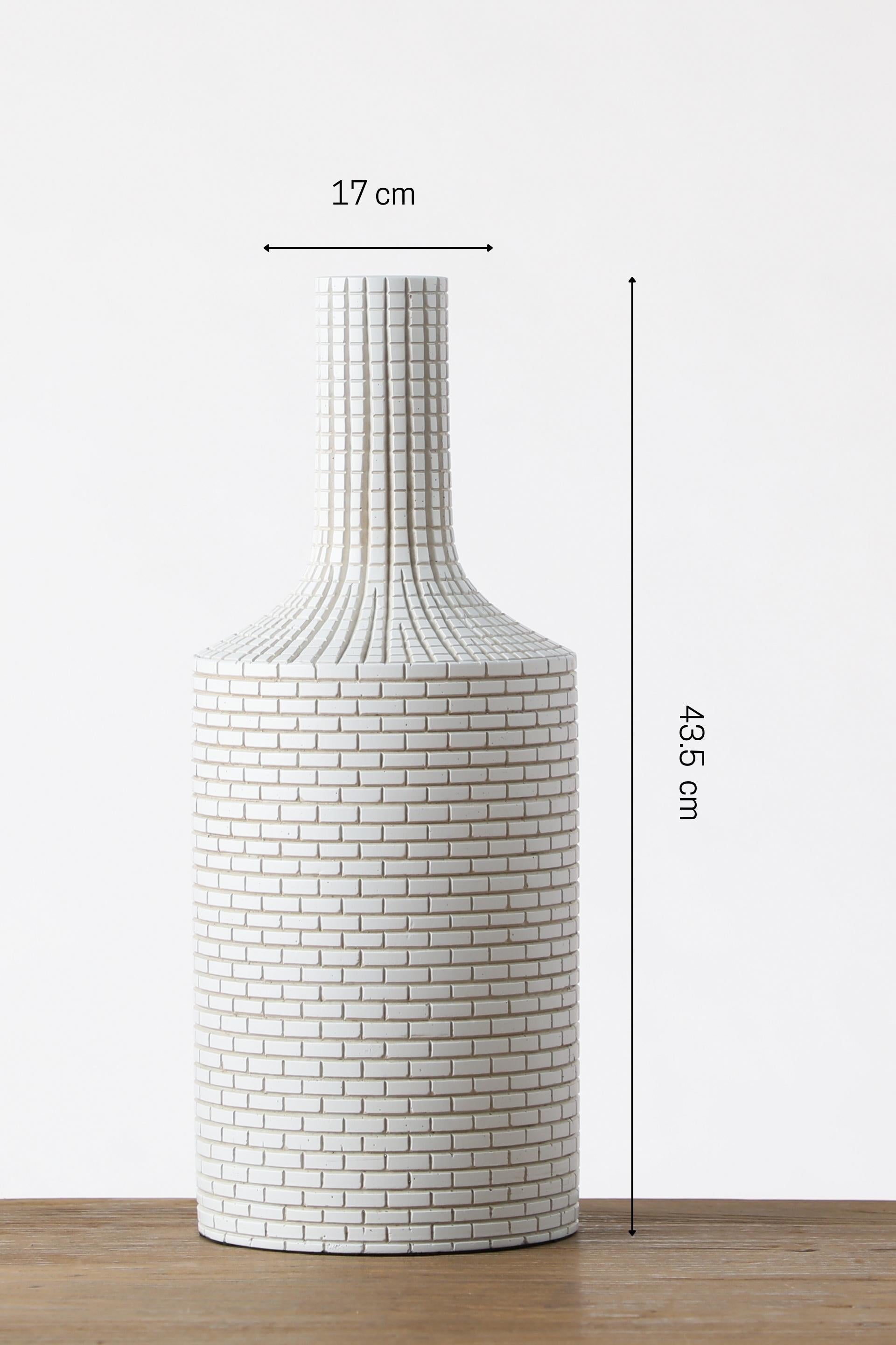 Resin flower vase for your home or office decor