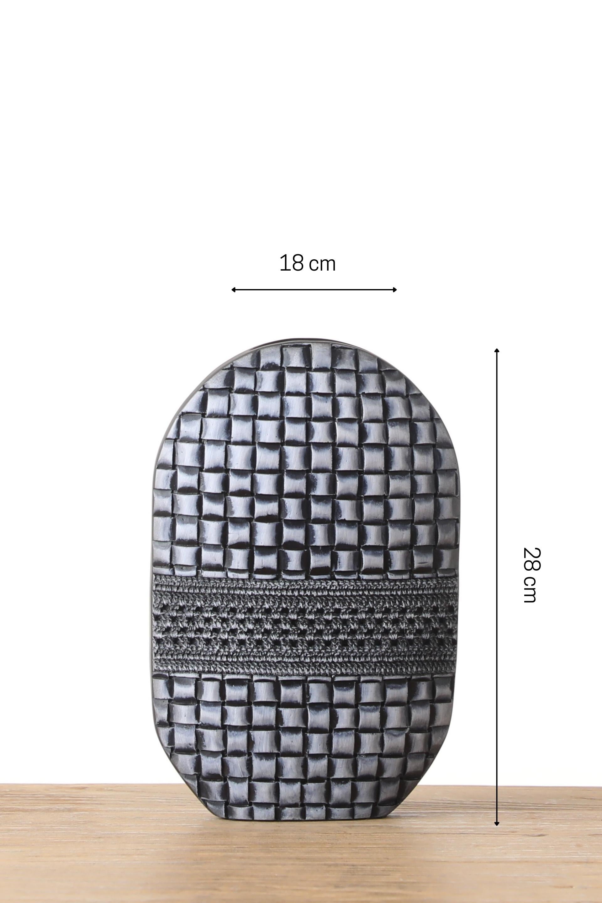 Modern style U shape design resin vase for your home or office decor