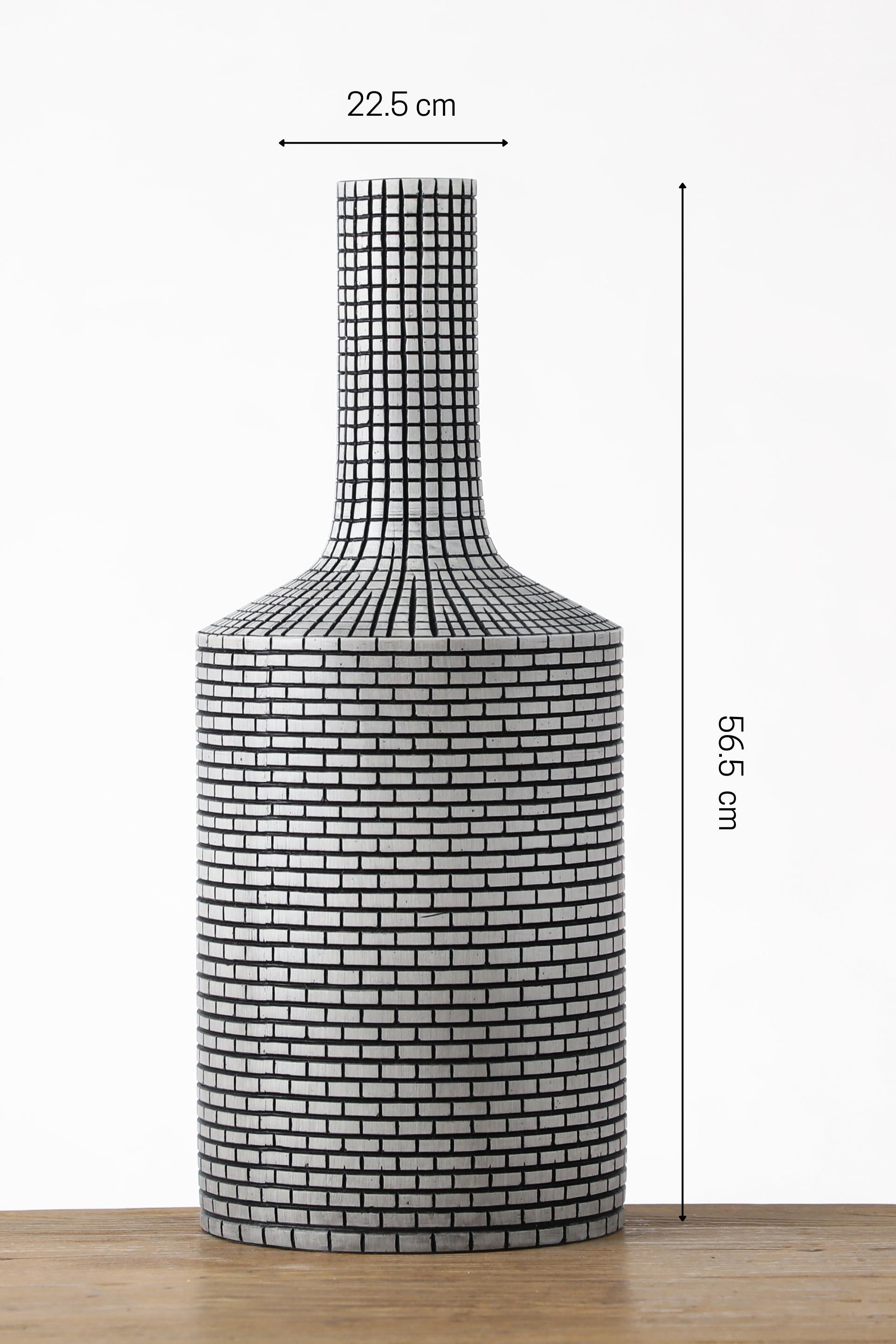 Resin flower vase for your home or office decor