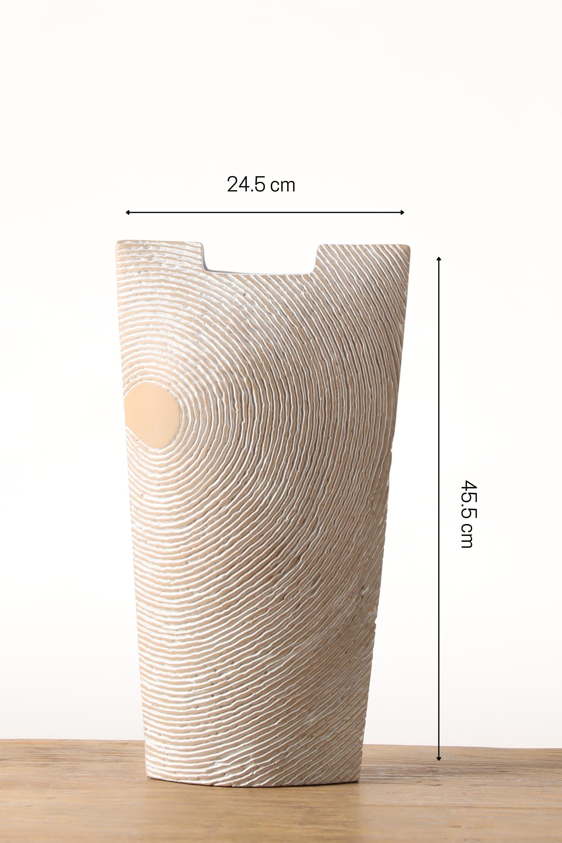 Resin flower vase for your home or office decor