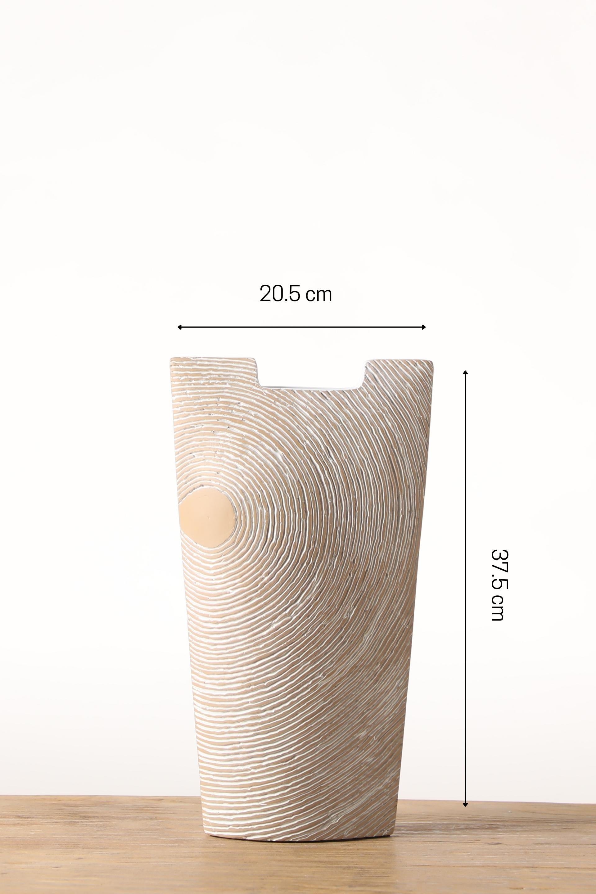 Resin flower vase for your home or office decor