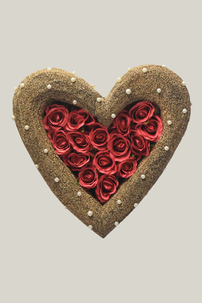 Golden Heart Rose Arrangement – The Ultimate Valentine’s Gift