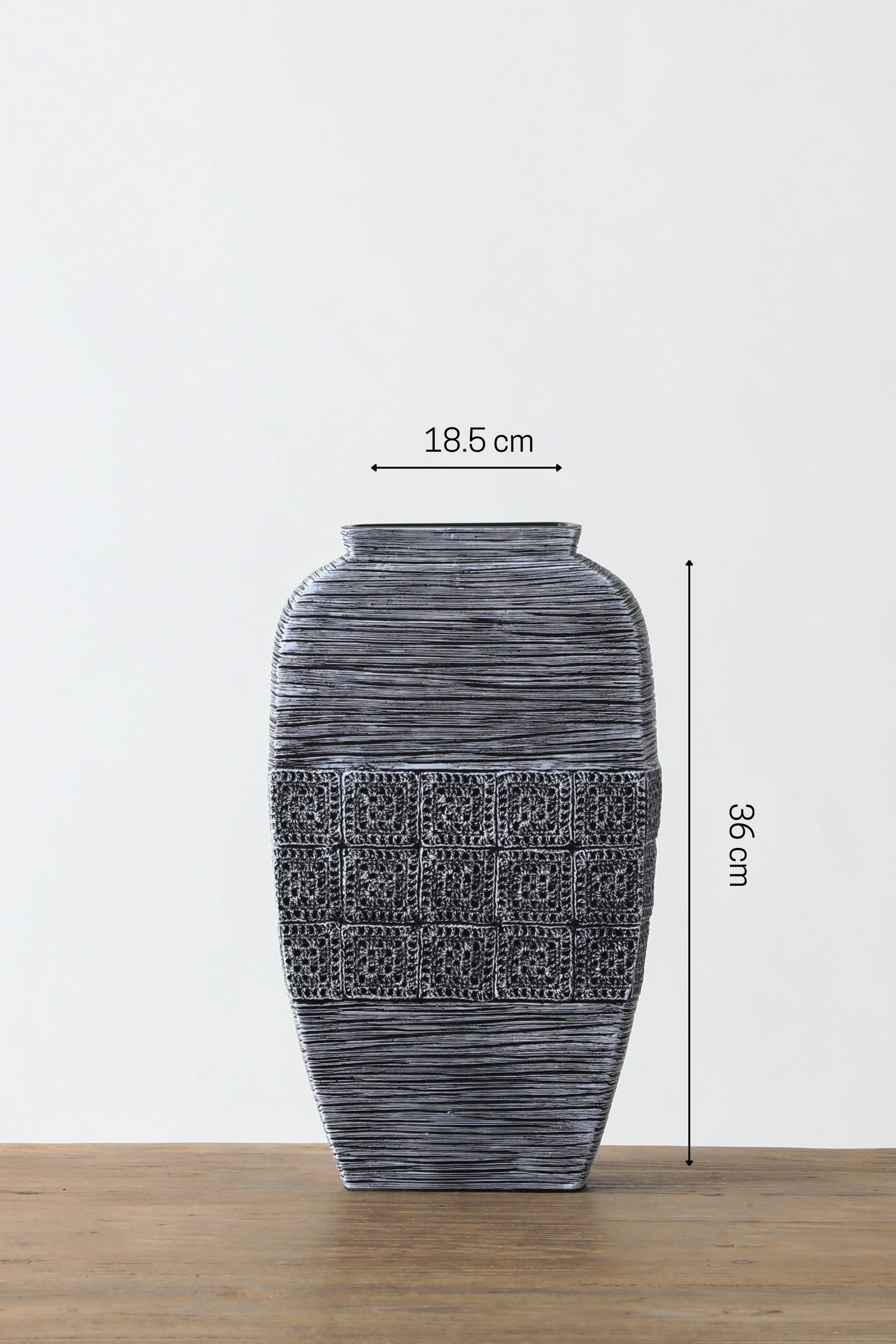 Modern style resin flower vase for your home office decor