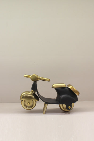 Pollination Metal Scooter showpiece for your home or office decor