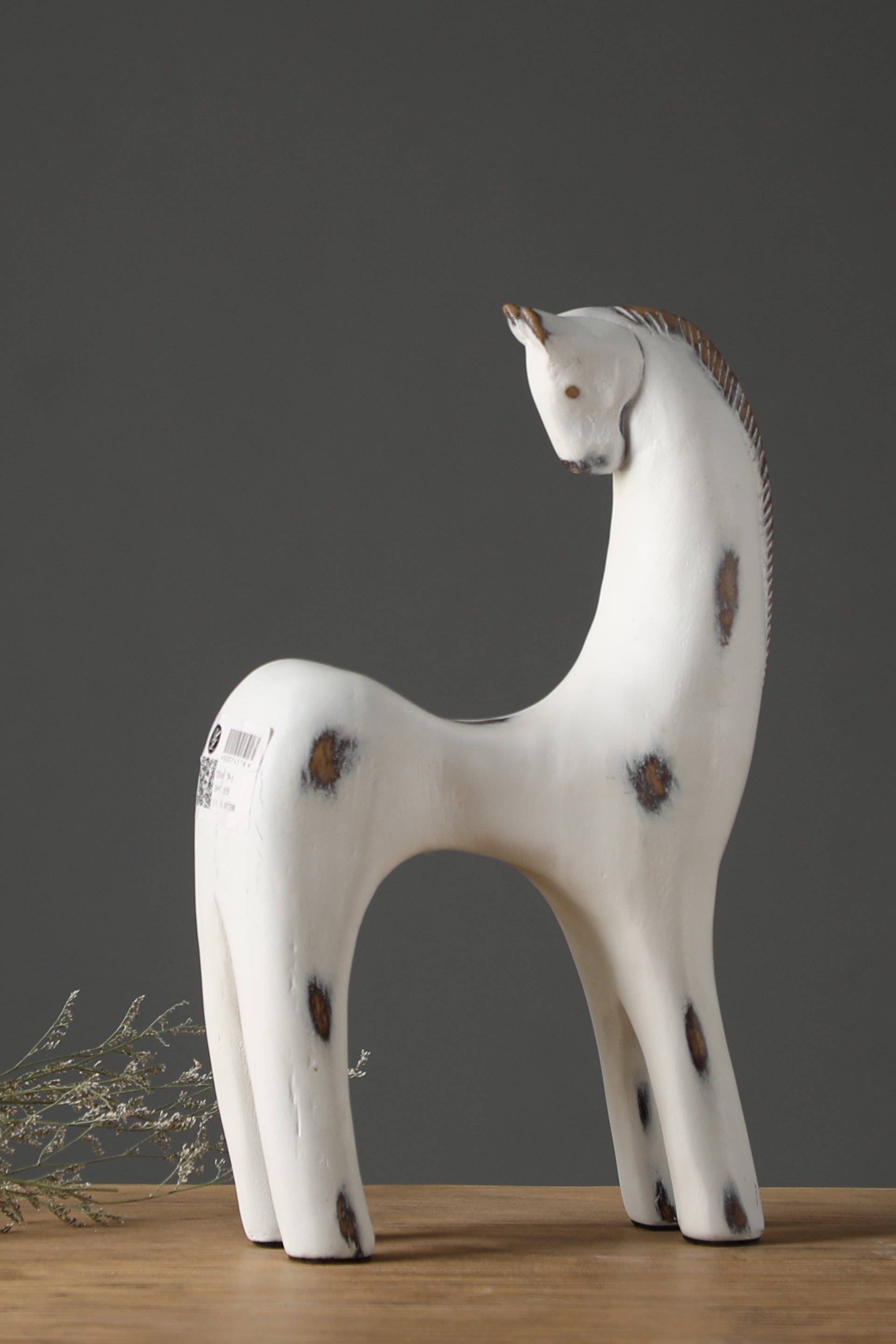 Resin modern style horse statue for your home or office decor-White