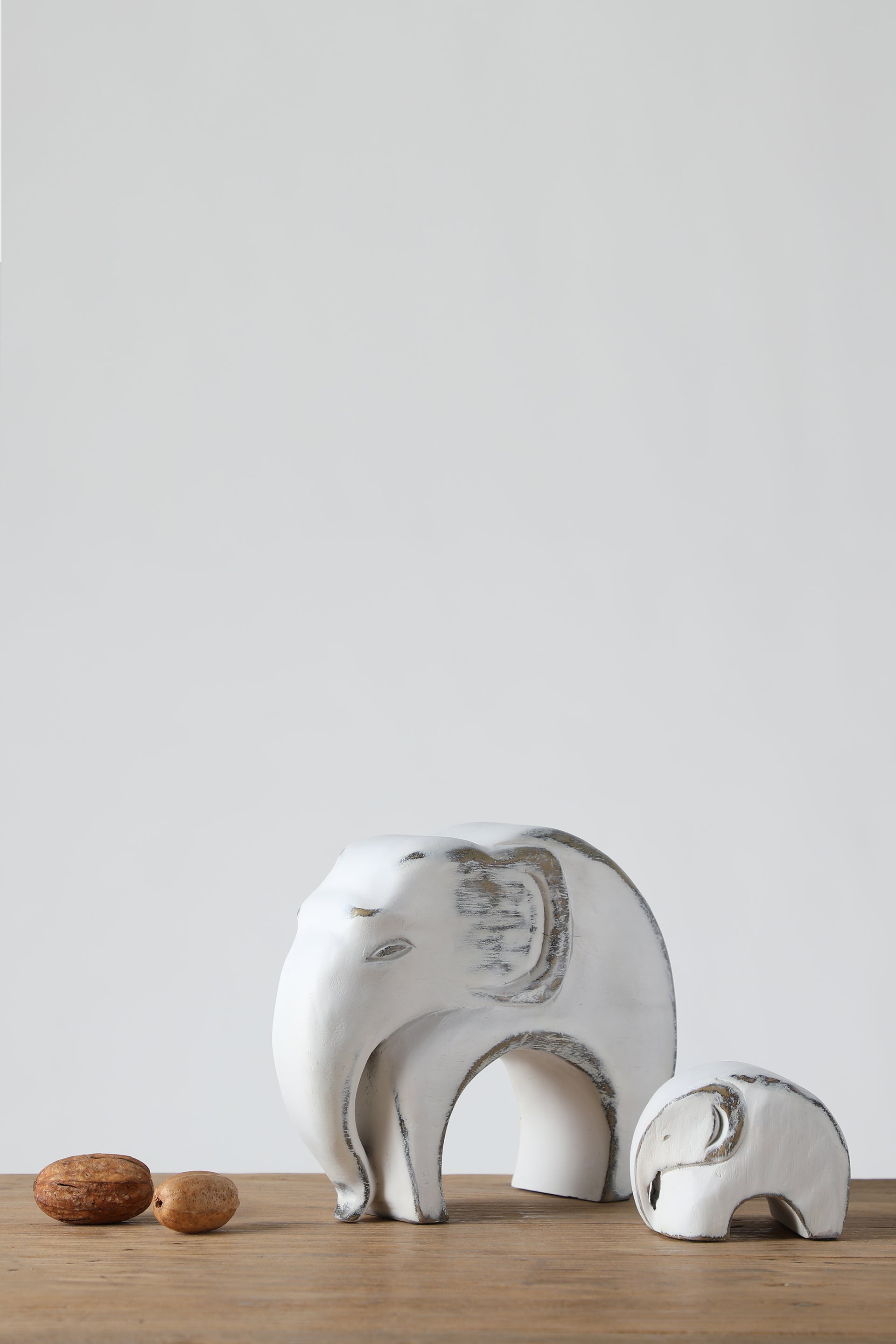 Resin  Mother Elephant with Baby Showpiece for your home or office decor - Black