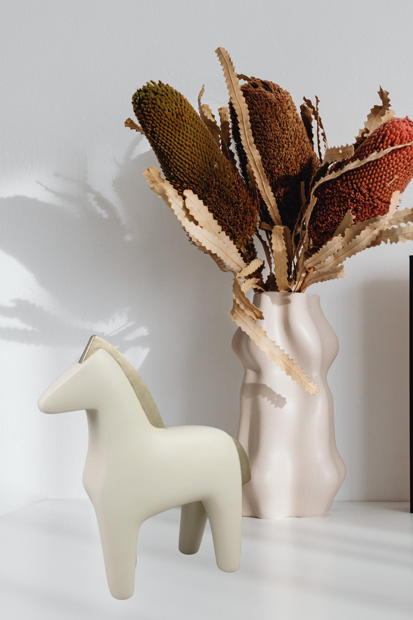 Beautiful horses statue for your home or office decor
