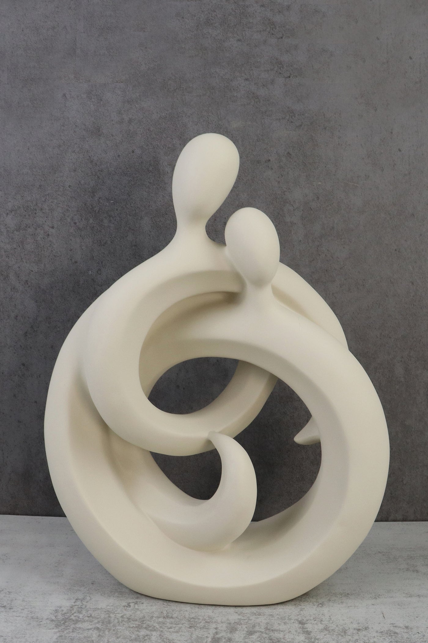 Hugging Sculpture Ceramic Statue for Couples Modern Decorative Figurine Romantic Sculpture