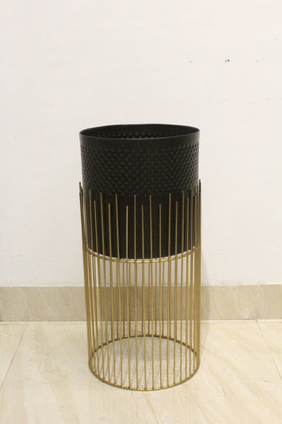 Round Ring metal stand with Metal Pot for your home or office décor-Small