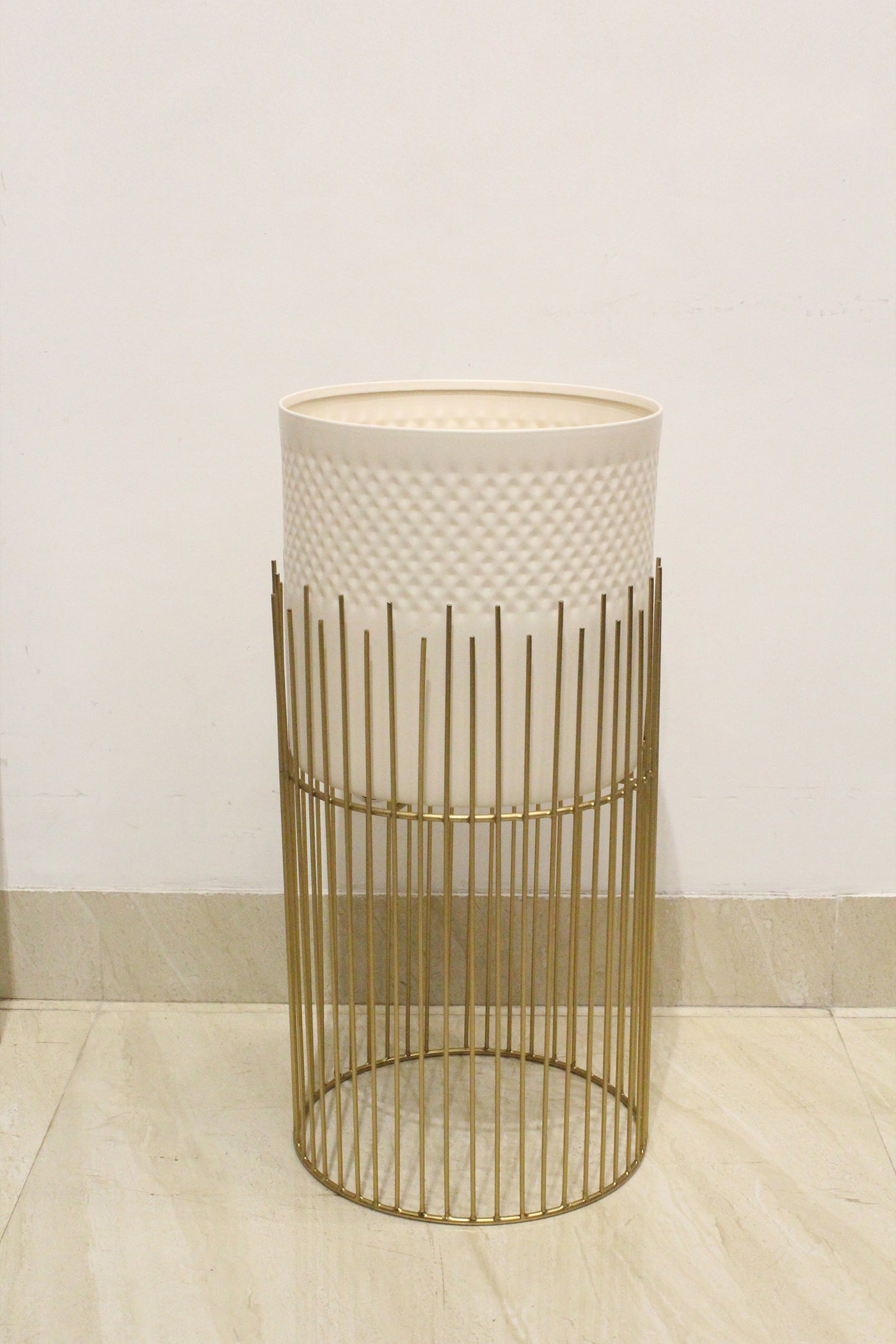 Round Ring metal stand with Metal Pot for your home or office décor-Small