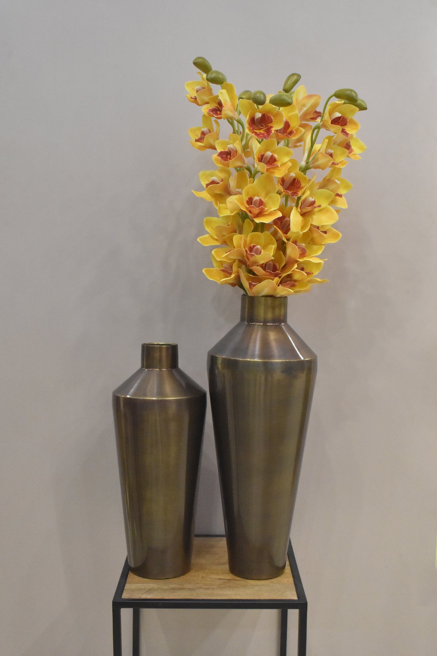 Vase with a gold color band and four colors for home or office decor-Large
