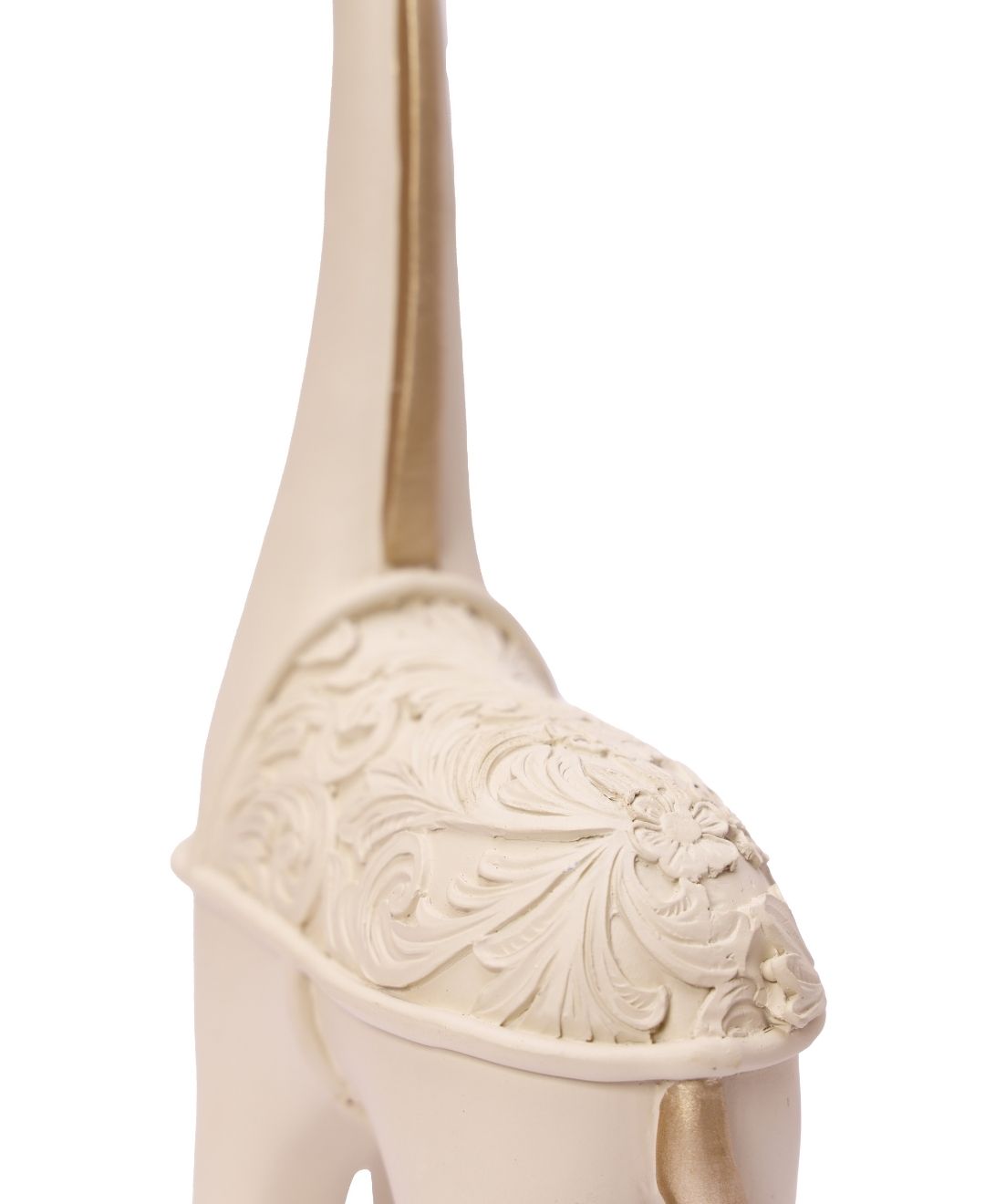 Majestic Giraffe Resin Artifact