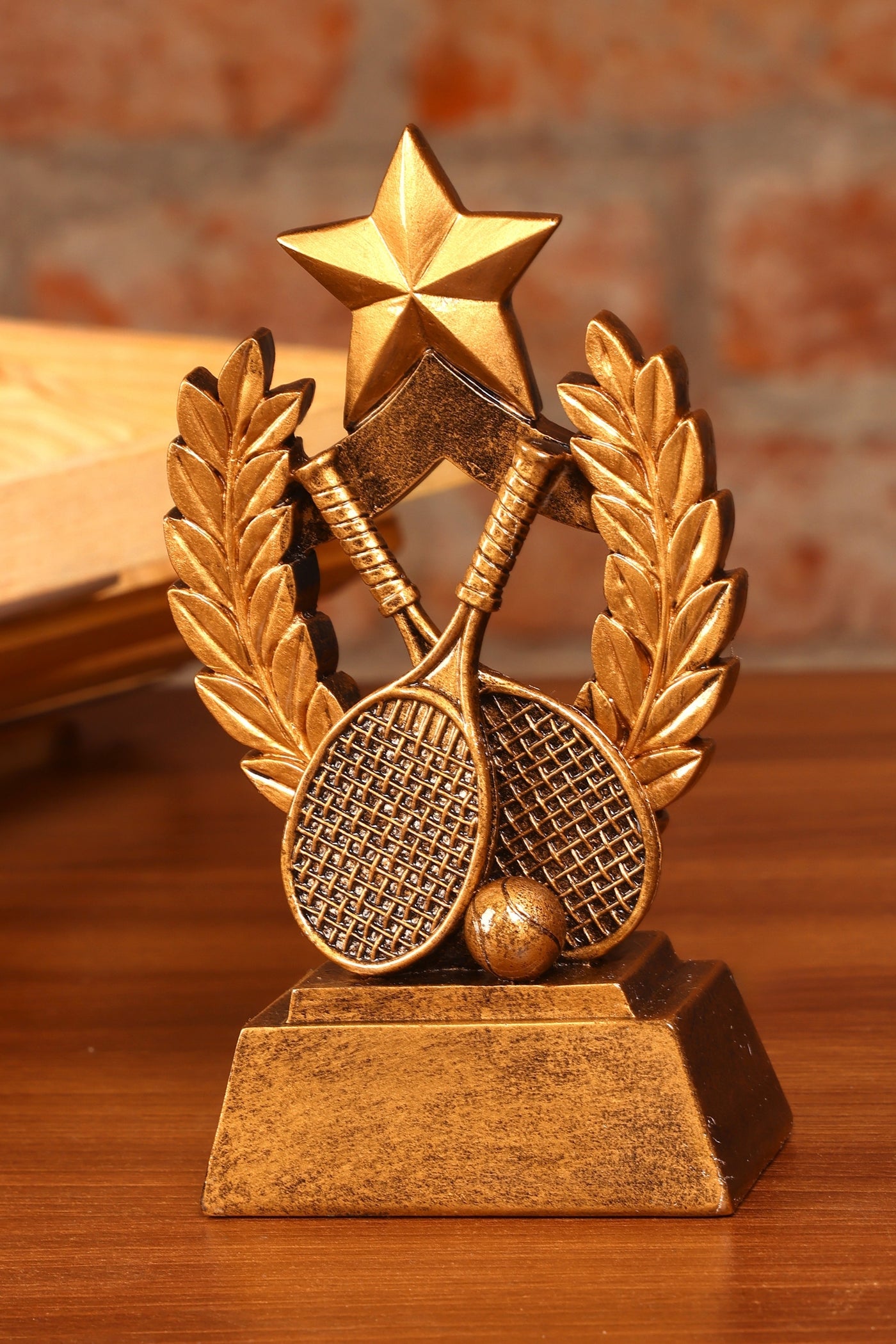 Tennis one star resin showpiece for your home or office Decor