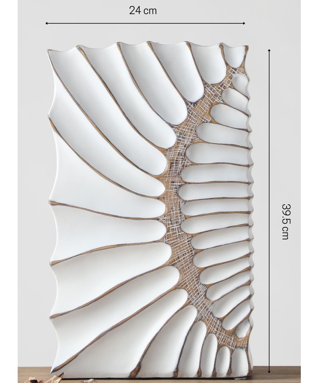 Zephyra Resin Vase -Large