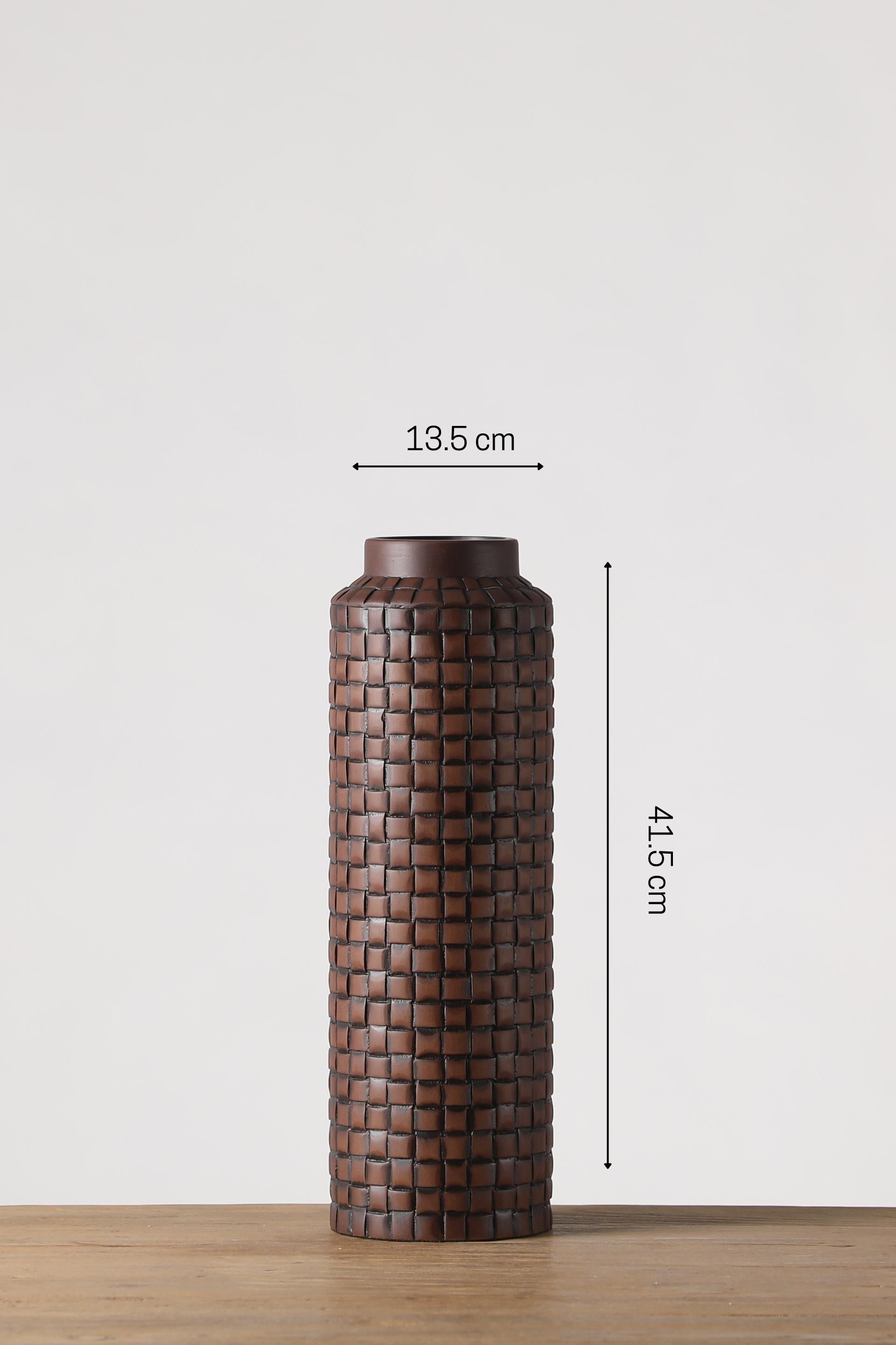 Slender shape new design resin vase for your home or office decor