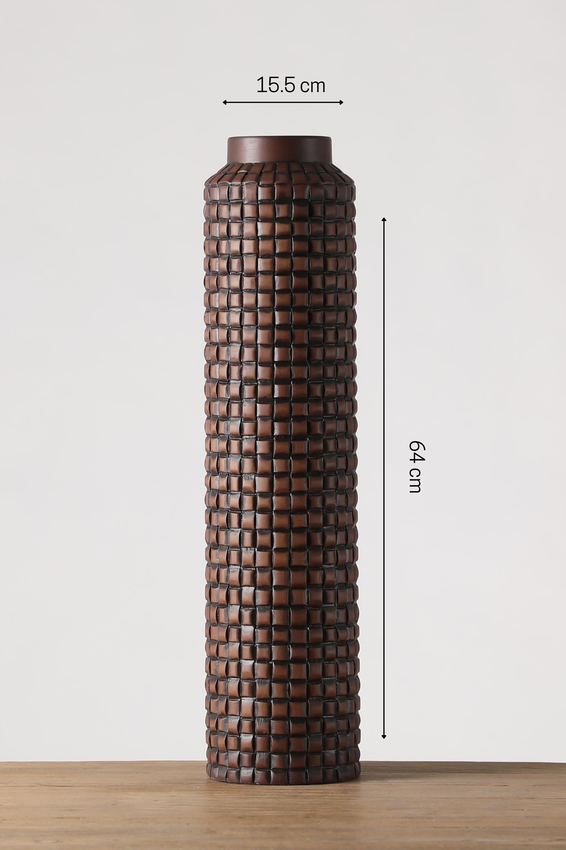 Slender shape new design resin vase for your home or office decor