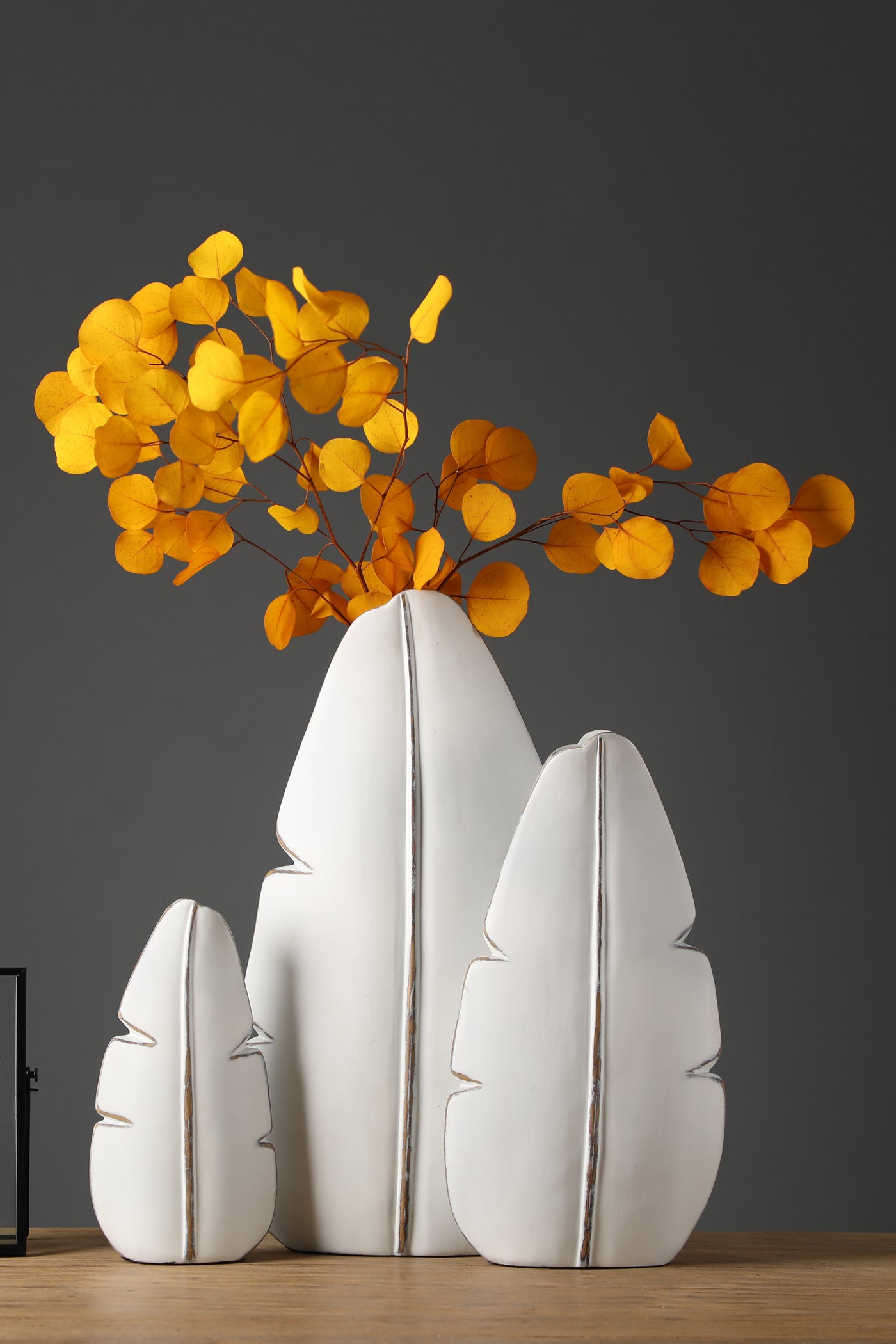 Leaf shape resin vase for your home or office decor