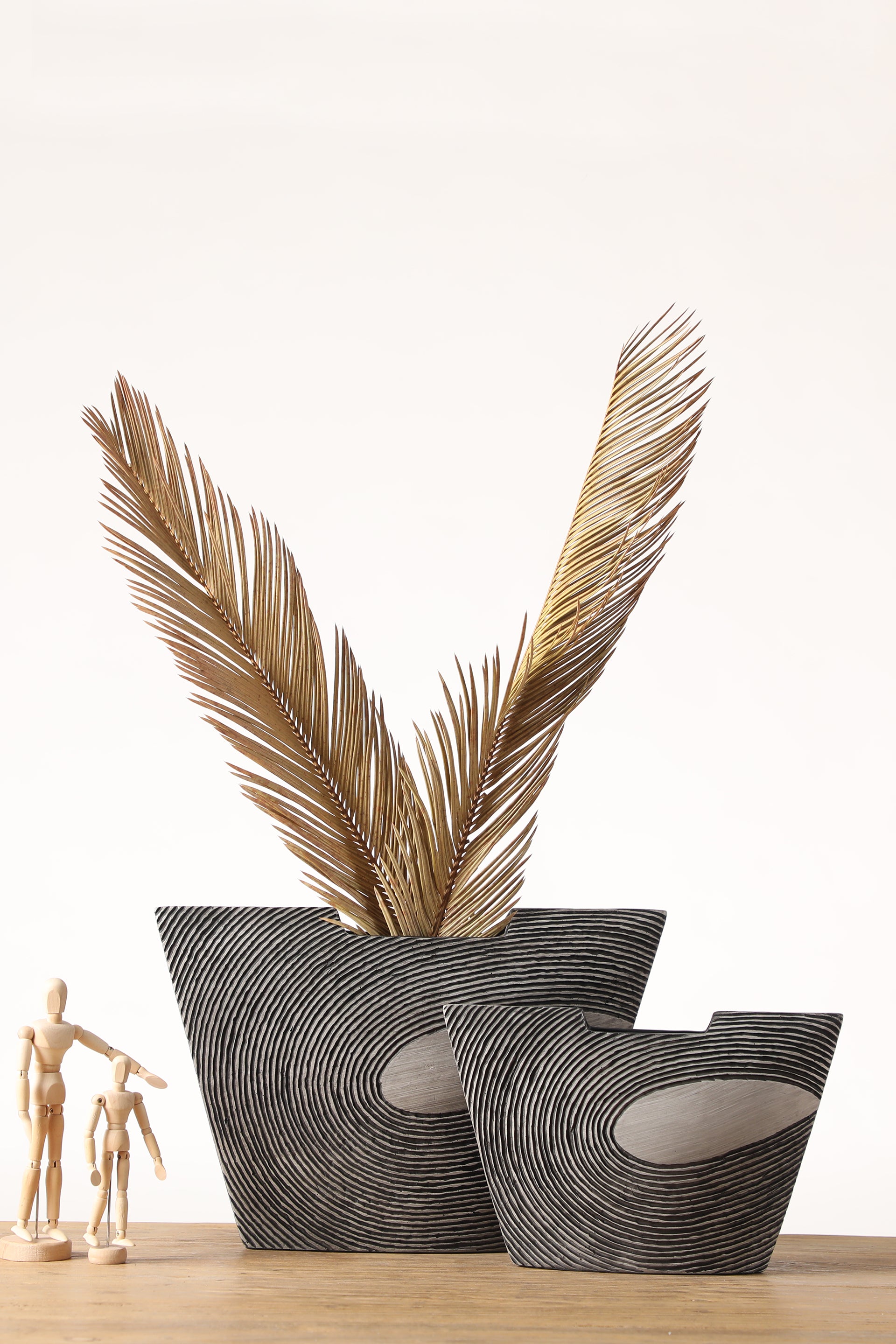 Reverse Angle resin vase for your home or office decor