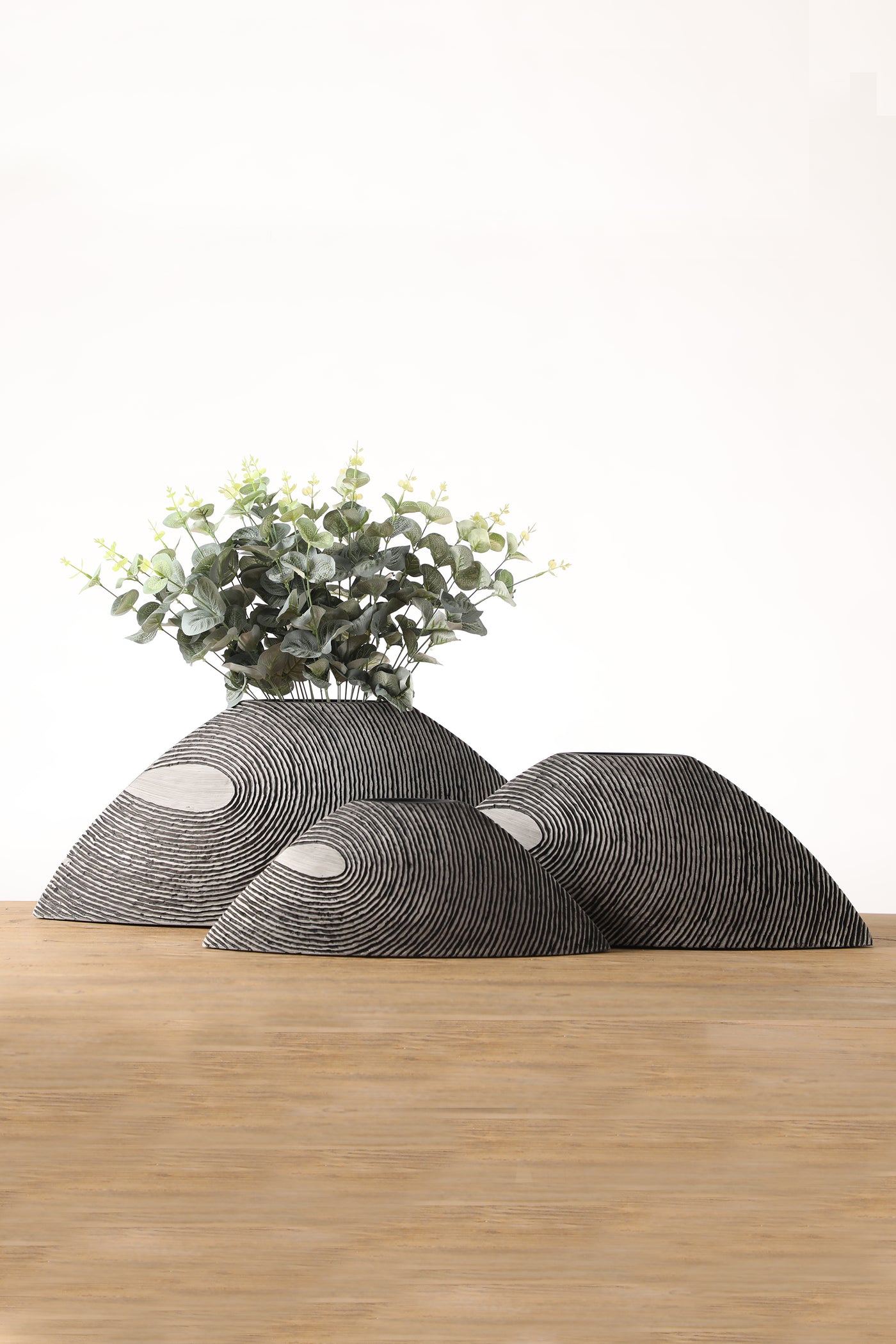 Bowl shape resin flower vase for your home or office decor